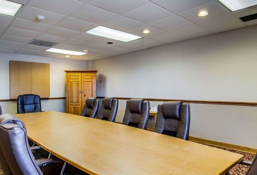 Quality Hotel And Conference Center