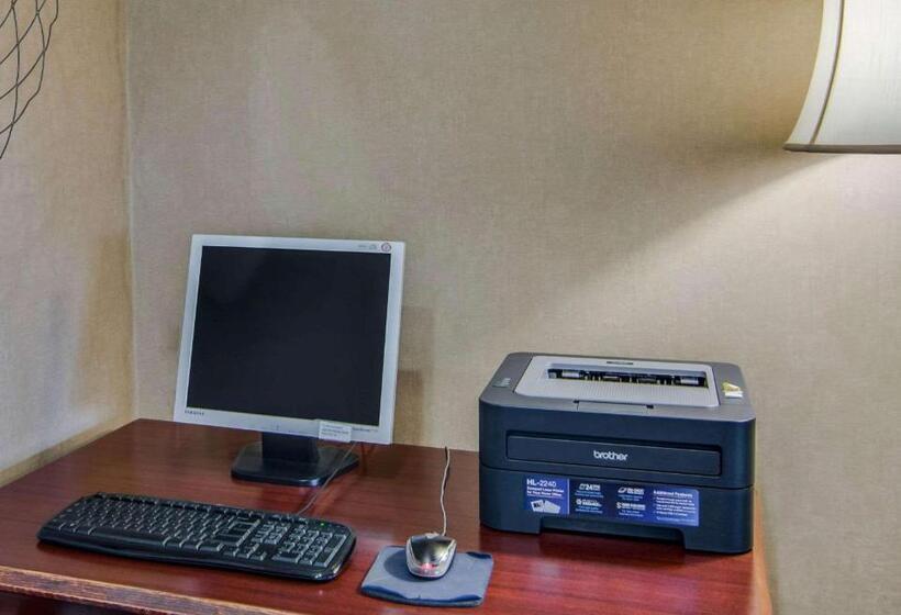 Quality Hotel And Conference Center