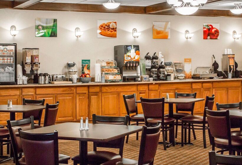 فندق Quality Inn & Conference Center