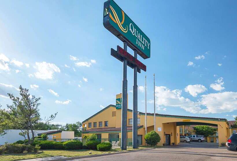 هتل Quality Inn