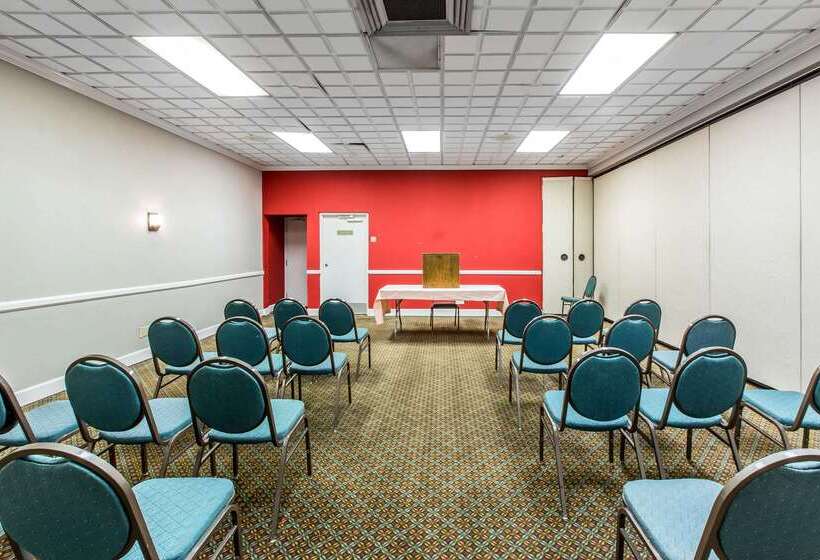 ホテル Quality Inn Midtown