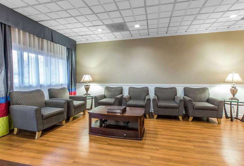 ホテル Quality Inn Midtown