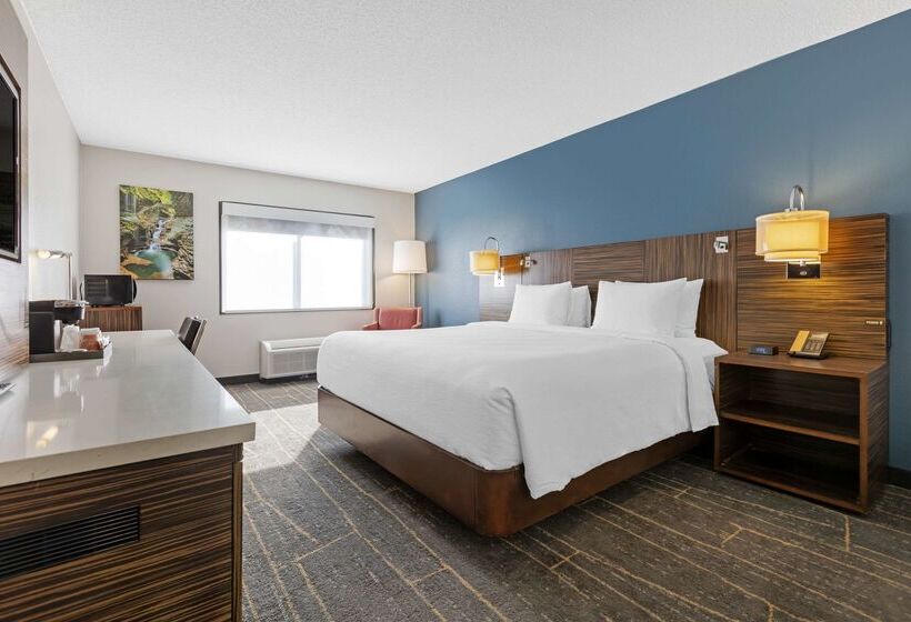 The Lux Hotel & Conference Center, Ascend Hotel Collection