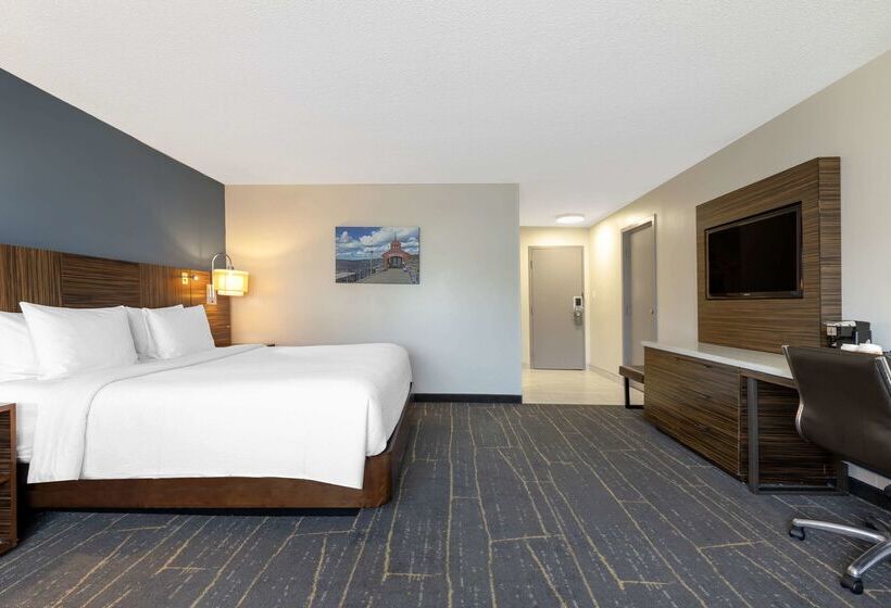 The Lux Hotel & Conference Center, Ascend Hotel Collection