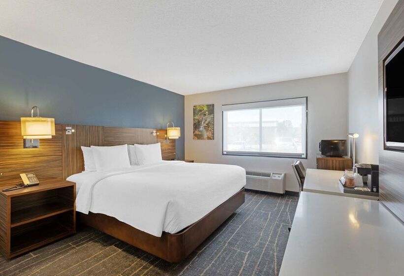 The Lux Hotel & Conference Center, Ascend Hotel Collection