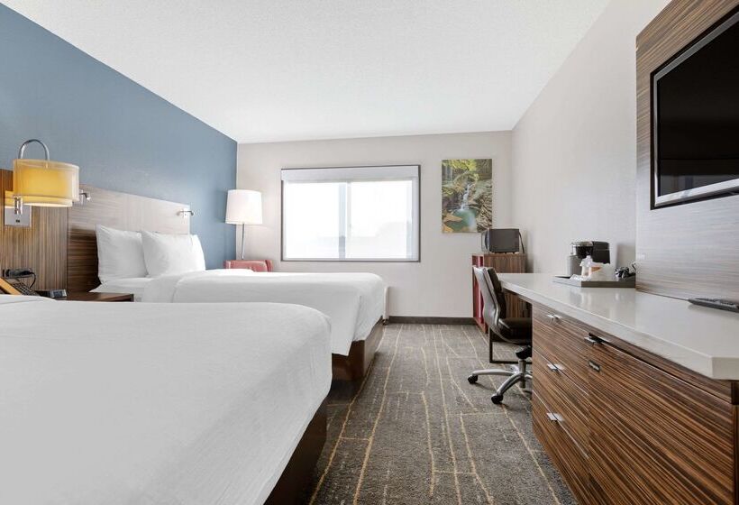 The Lux Hotel & Conference Center, Ascend Hotel Collection