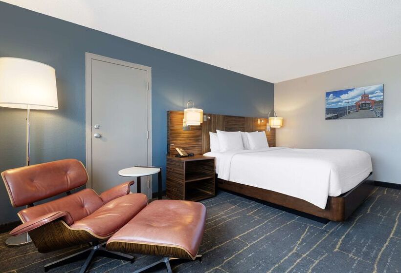 The Lux Hotel & Conference Center, Ascend Hotel Collection