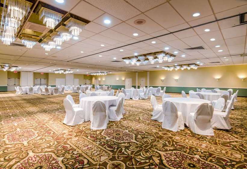 فندق Quality Inn Roanoke Airport