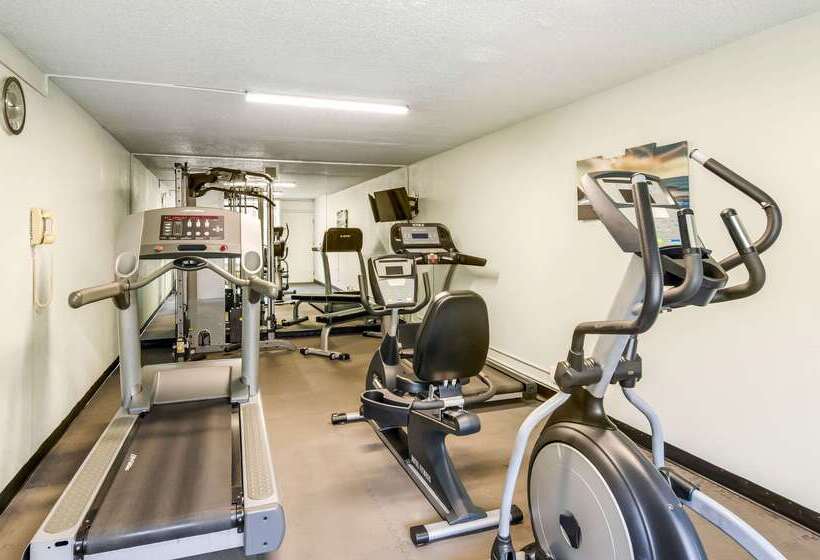 فندق Quality Inn Roanoke Airport