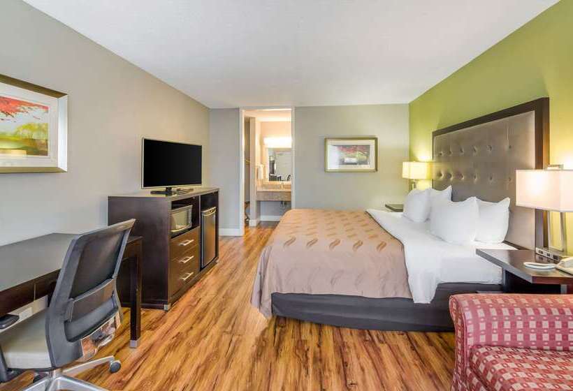 فندق Quality Inn Roanoke Airport
