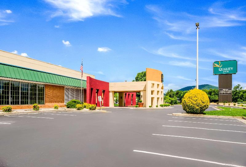 فندق Quality Inn Roanoke Airport