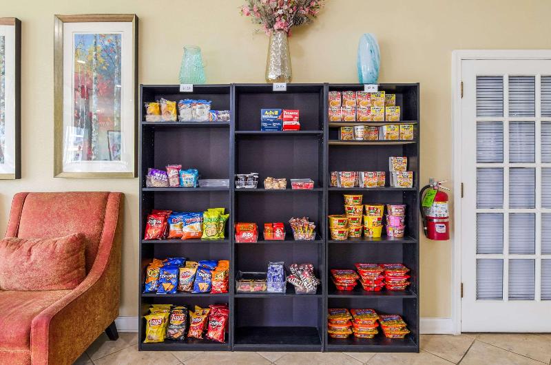 فندق Quality Inn Roanoke Airport