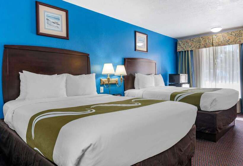 בית מלון כפרי Quality Inn Sarasota North Near Lido Key Beach