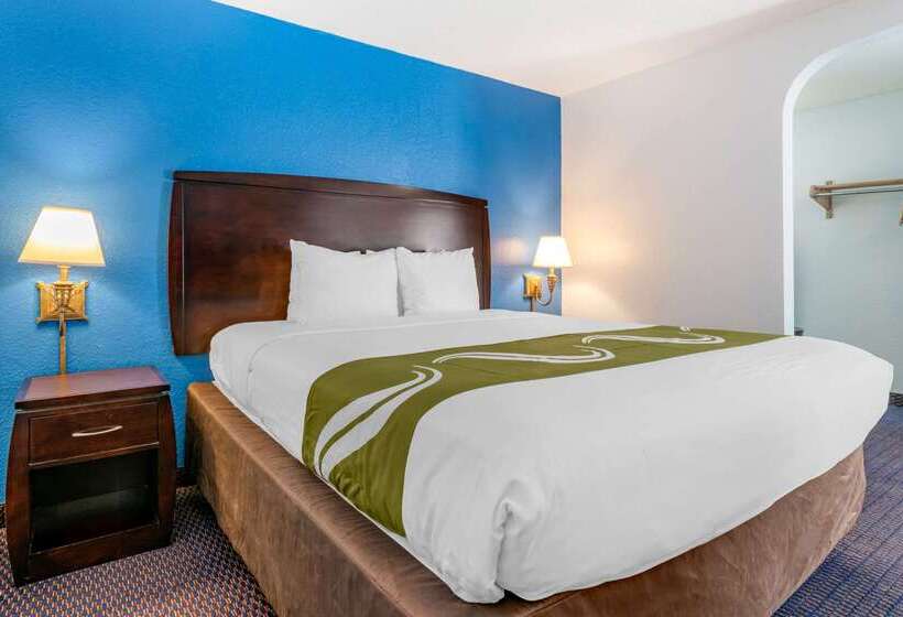 בית מלון כפרי Quality Inn Sarasota North Near Lido Key Beach