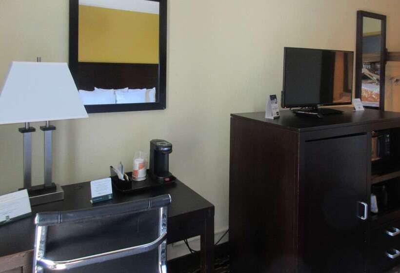 فندق Quality Inn & Suites