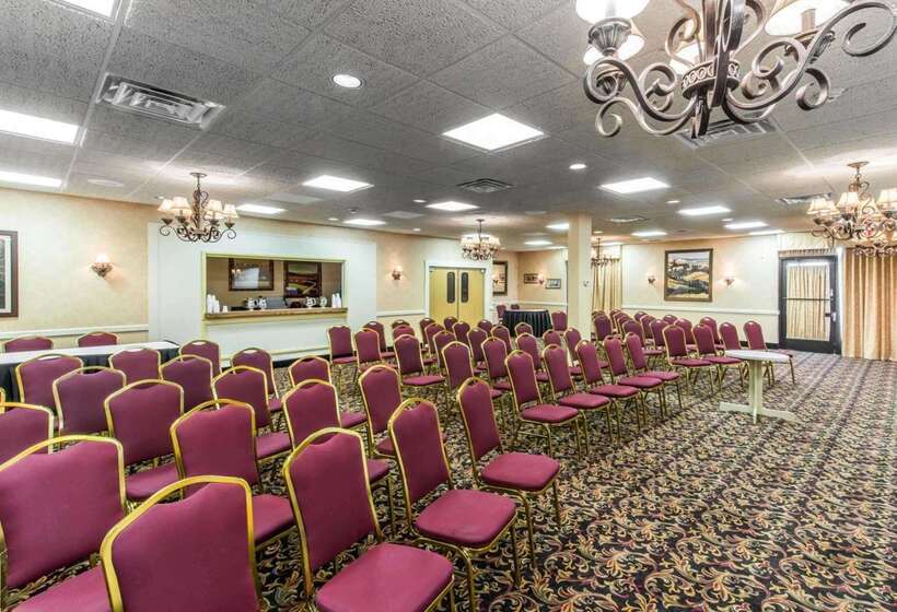 فندق Quality Inn & Suites Conference Center Across From Casino