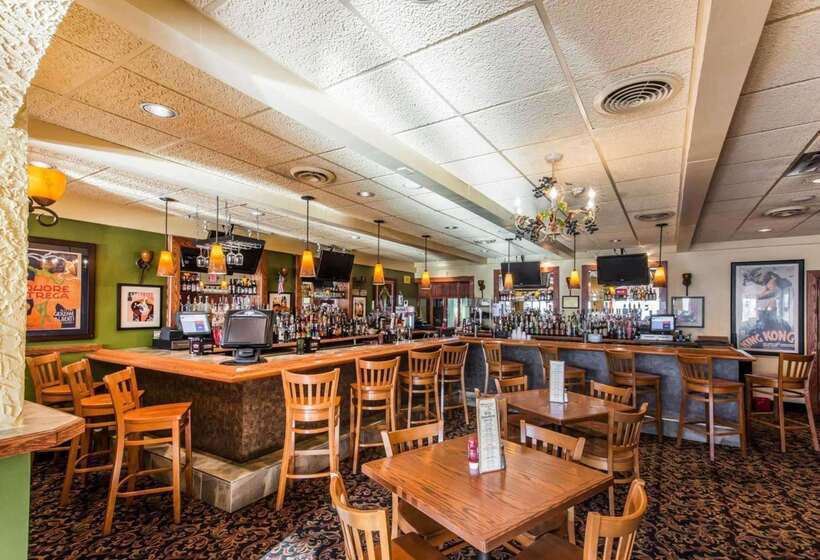 فندق Quality Inn & Suites Conference Center Across From Casino