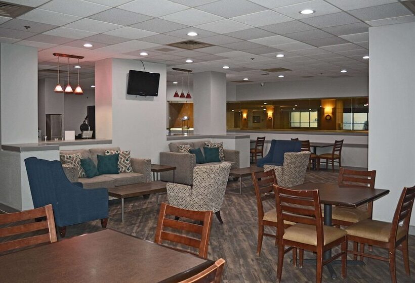 ホテル Quality Inn & Suites East Syracuse  Carrier Circle