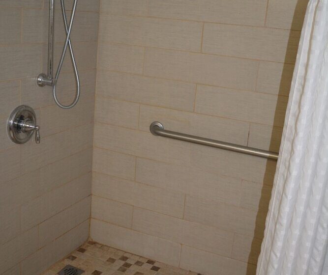 ホテル Quality Inn & Suites East Syracuse  Carrier Circle