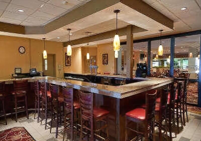 ホテル Quality Inn & Suites East Syracuse  Carrier Circle