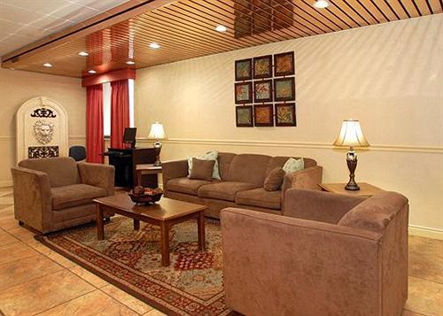 Отель Midtown Inn And Suites