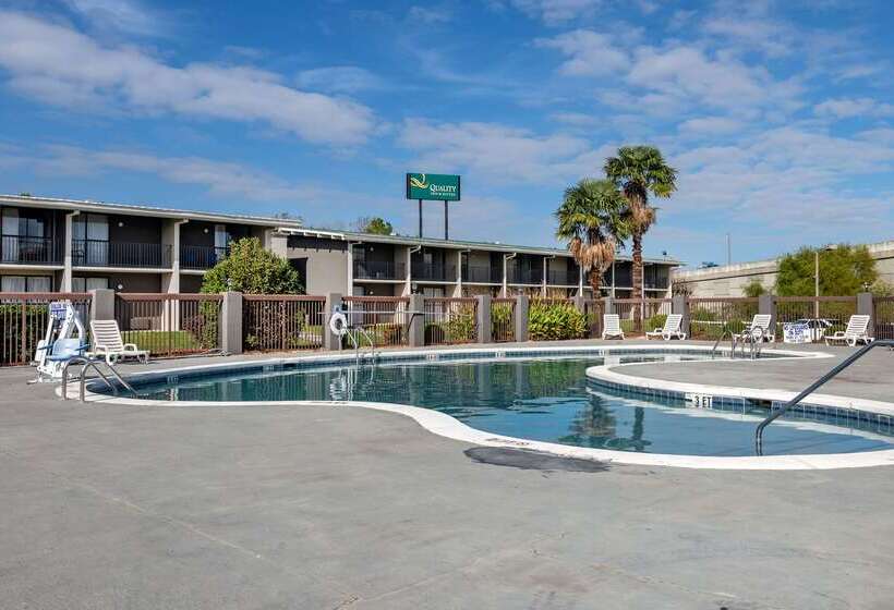 فندق Quality Inn