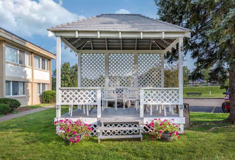 ホテル Quality Inn & Suites Vestal Binghamton Near University