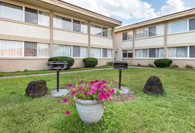 酒店 Quality Inn & Suites Vestal Binghamton Near University