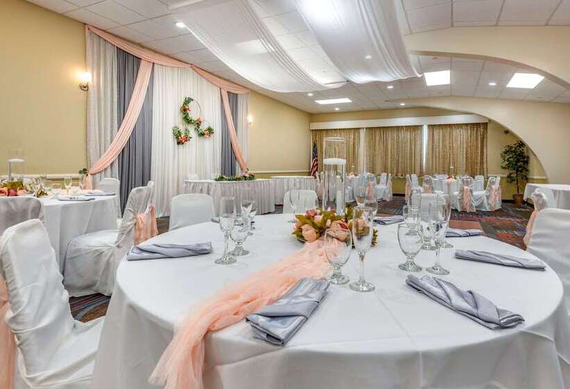 ホテル Quality Inn & Suites Vestal Binghamton Near University