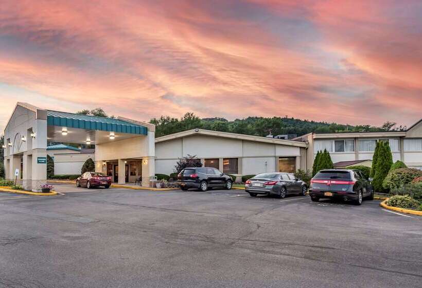 ホテル Quality Inn & Suites Vestal Binghamton Near University