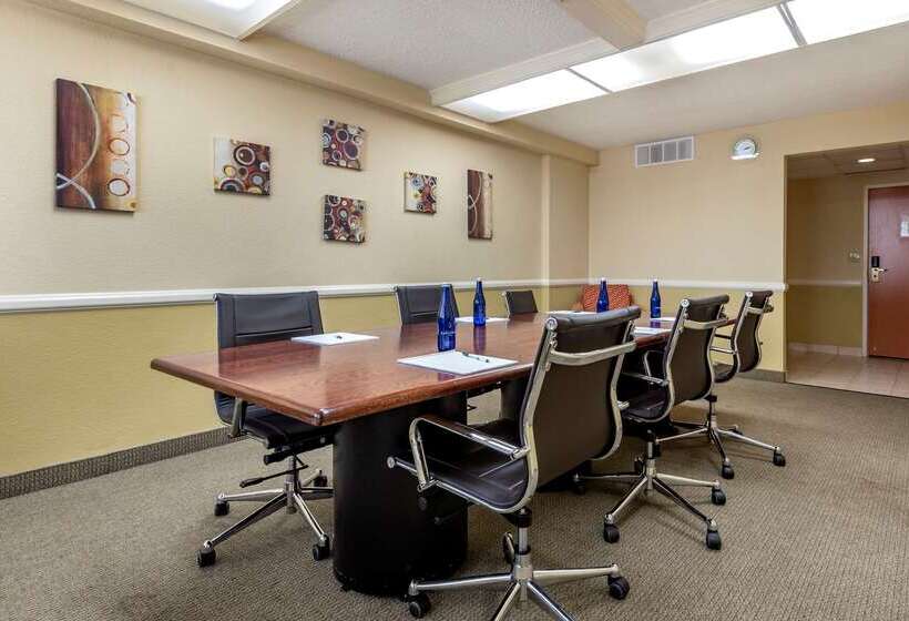 ホテル Quality Inn & Suites Vestal Binghamton Near University