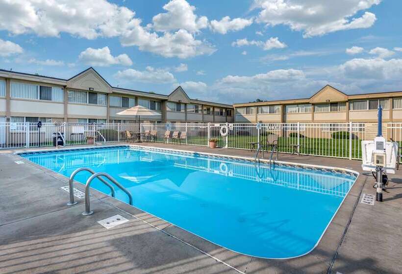 ホテル Quality Inn & Suites Vestal Binghamton Near University