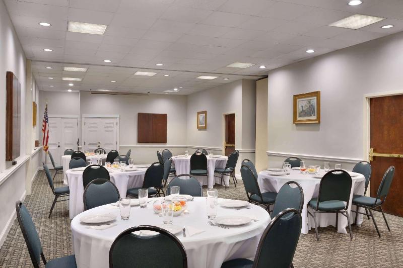 هتل Ramada By Wyndham Augusta Fort Gordon