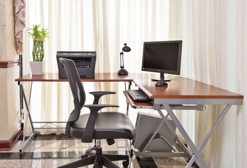 فندق Ramada By Wyndham Pikesville/baltimore North