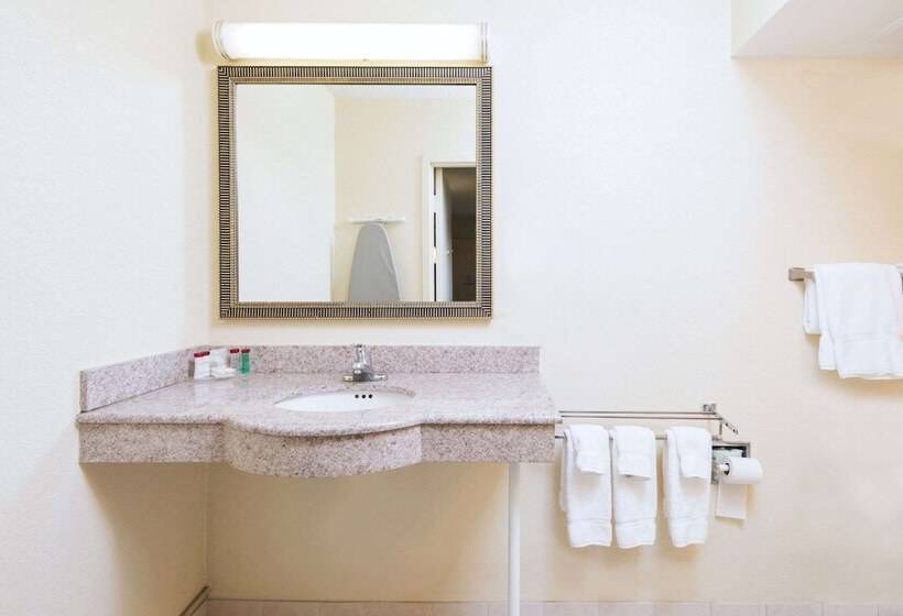 فندق Ramada By Wyndham Pikesville/baltimore North