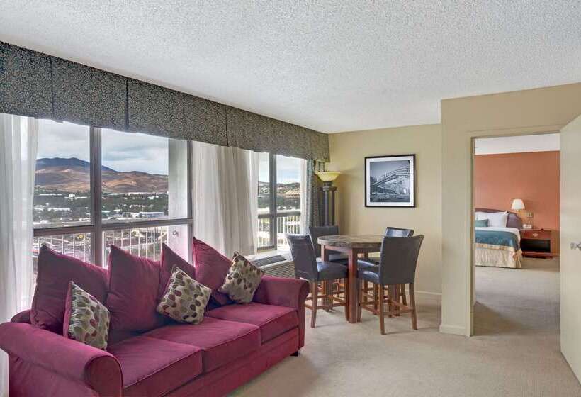 Ramada By Wyndham Reno Hotel & Casino