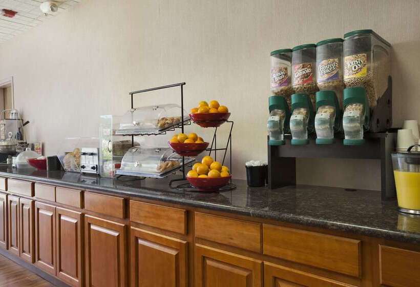 فندق Ramada By Wyndham Sunnyvale/silicon Valley