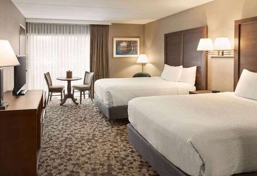 ホテル Ramada Plaza By Wyndham Portland