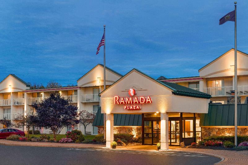 ホテル Ramada Plaza By Wyndham Portland