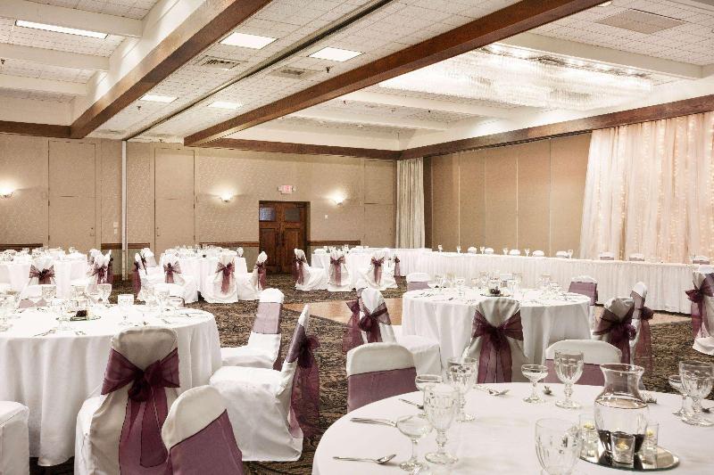 ホテル Ramada Plaza By Wyndham Portland