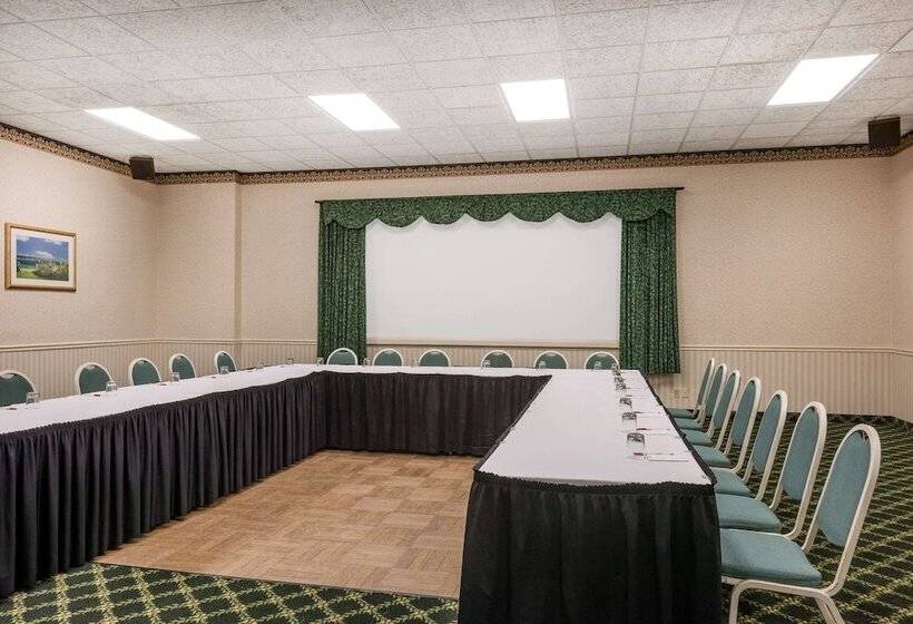 ホテル Ramada Plaza By Wyndham Portland