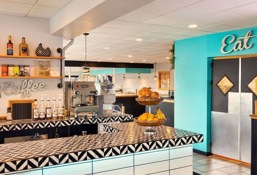 ホテル Ramada Plaza By Wyndham Portland