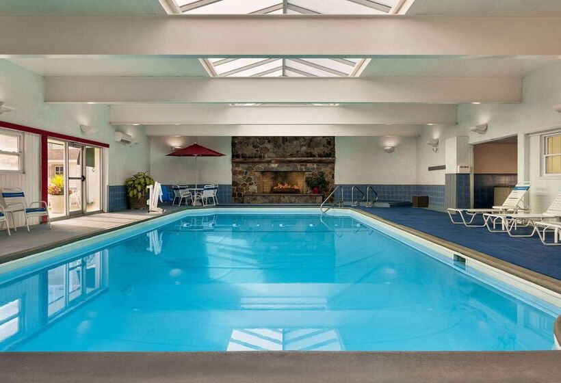 ホテル Ramada Plaza By Wyndham Portland