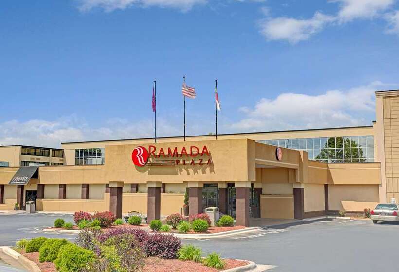 Отель Ramada Plaza By Wyndham Charlotte South End Airport