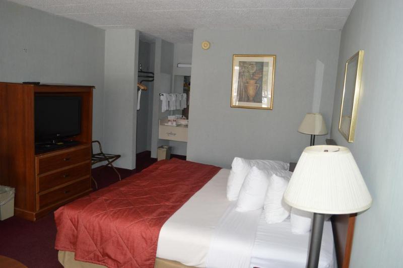 בית מלון כפרי Red Carpet Inn & Suites