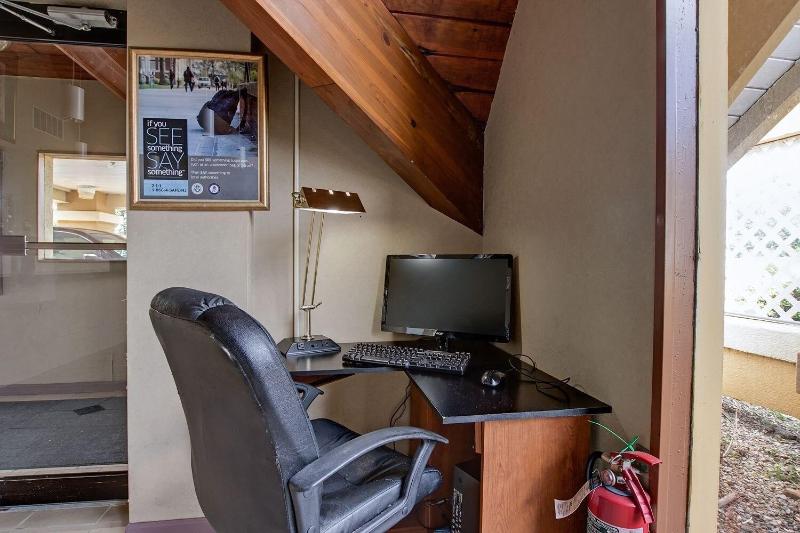 호텔 Red Carpet Inn