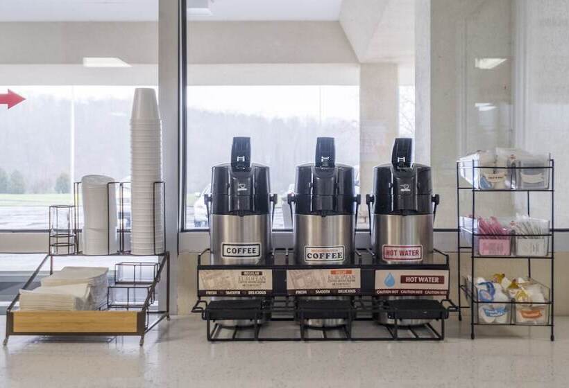 ホテル Red Roof Inn Knoxville Central – Papermill Road