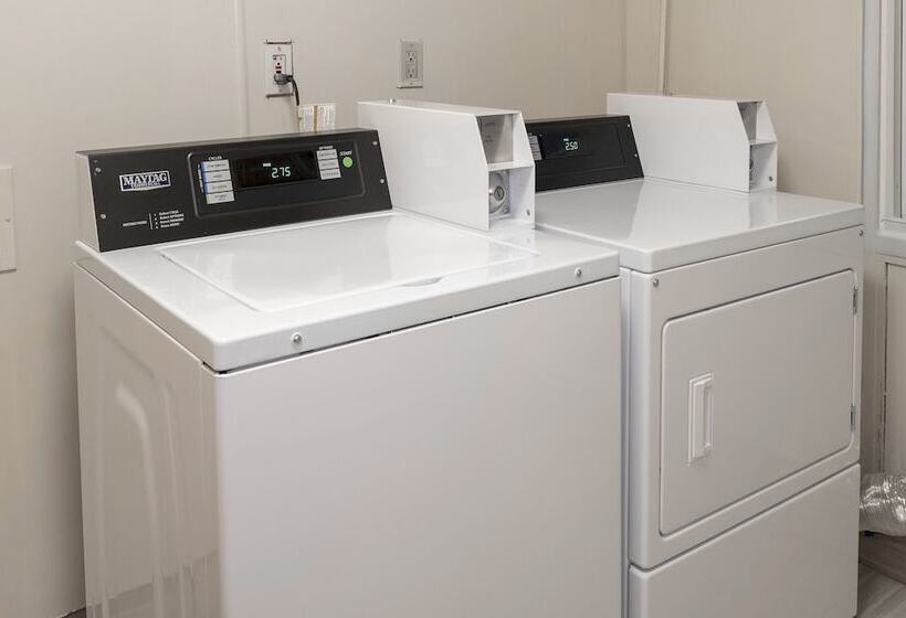 ホテル Red Roof Inn Knoxville Central – Papermill Road