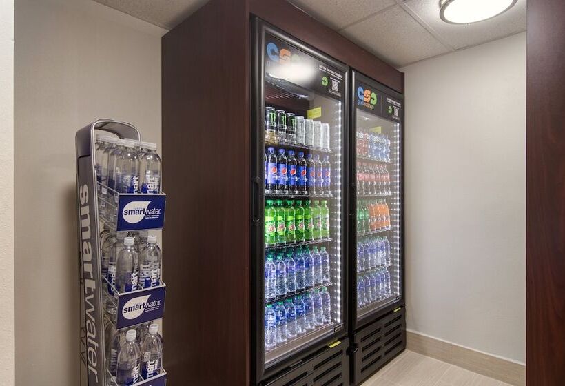 בית מלון כפרי Red Roof Inn Plus & Suites Erie