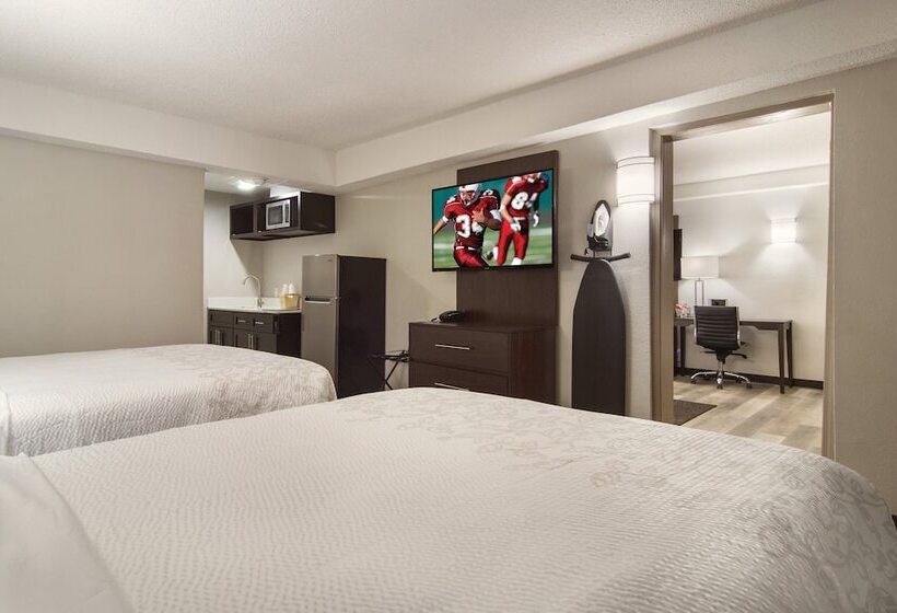 فندق Red Roof Inn Plus & Suites Erie